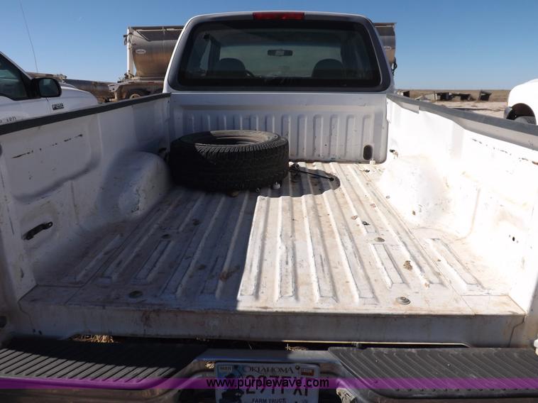 image for item F6302 1998 Ford F150 XL SuperCab pickup truck