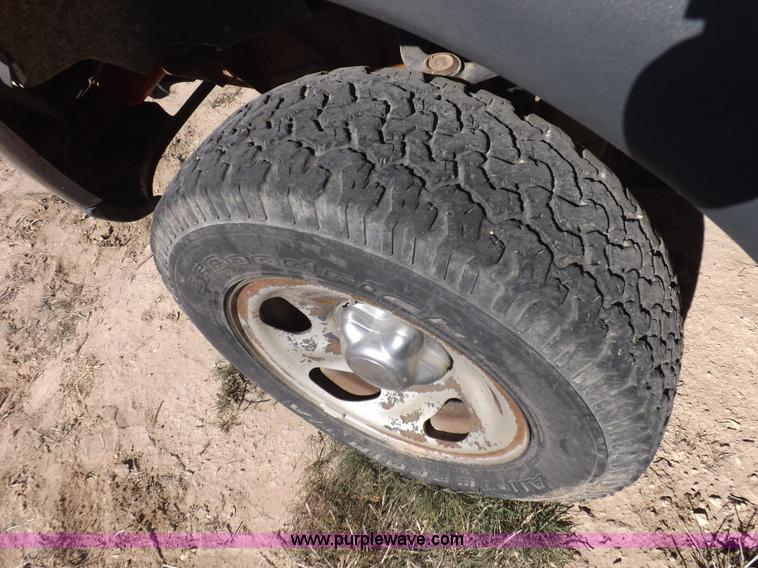 image for item F6302 1998 Ford F150 XL SuperCab pickup truck