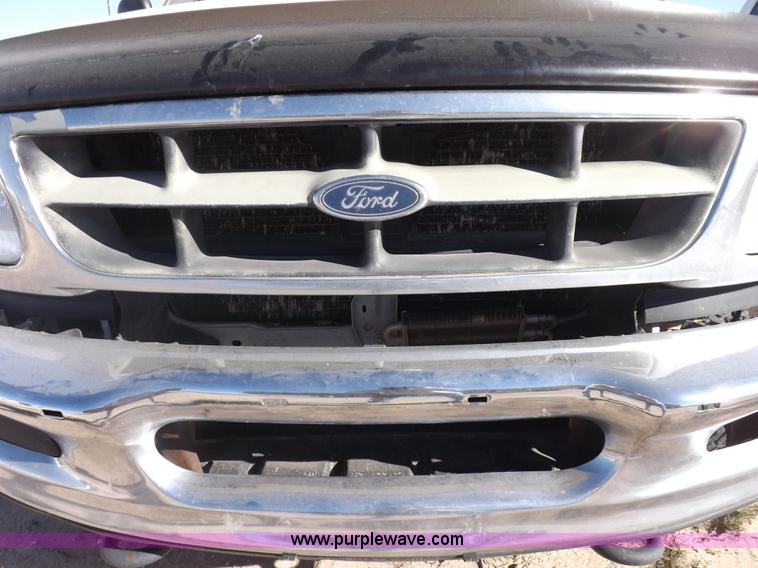 image for item F6302 1998 Ford F150 XL SuperCab pickup truck