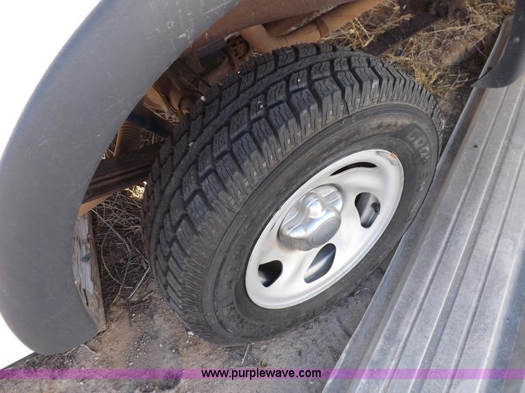 image for item F6302 1998 Ford F150 XL SuperCab pickup truck