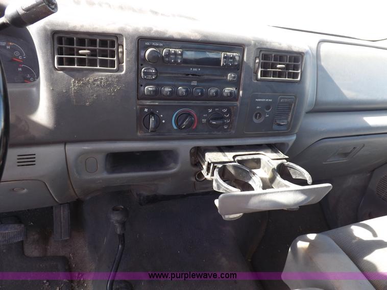 image for item F6303 2004 Ford F250 XLT Super Duty SuperCab pickup truck