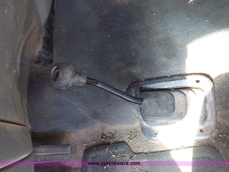 image for item F6303 2004 Ford F250 XLT Super Duty SuperCab pickup truck