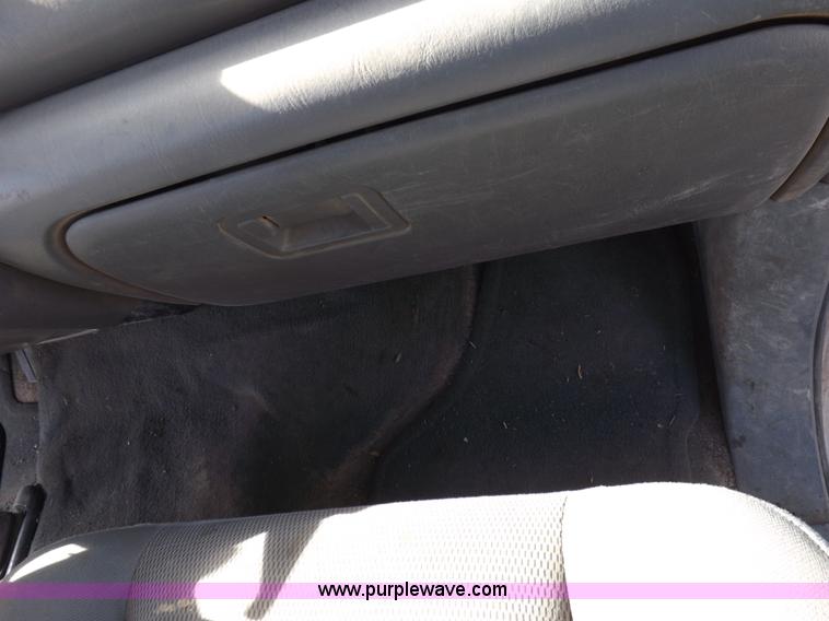 image for item F6303 2004 Ford F250 XLT Super Duty SuperCab pickup truck