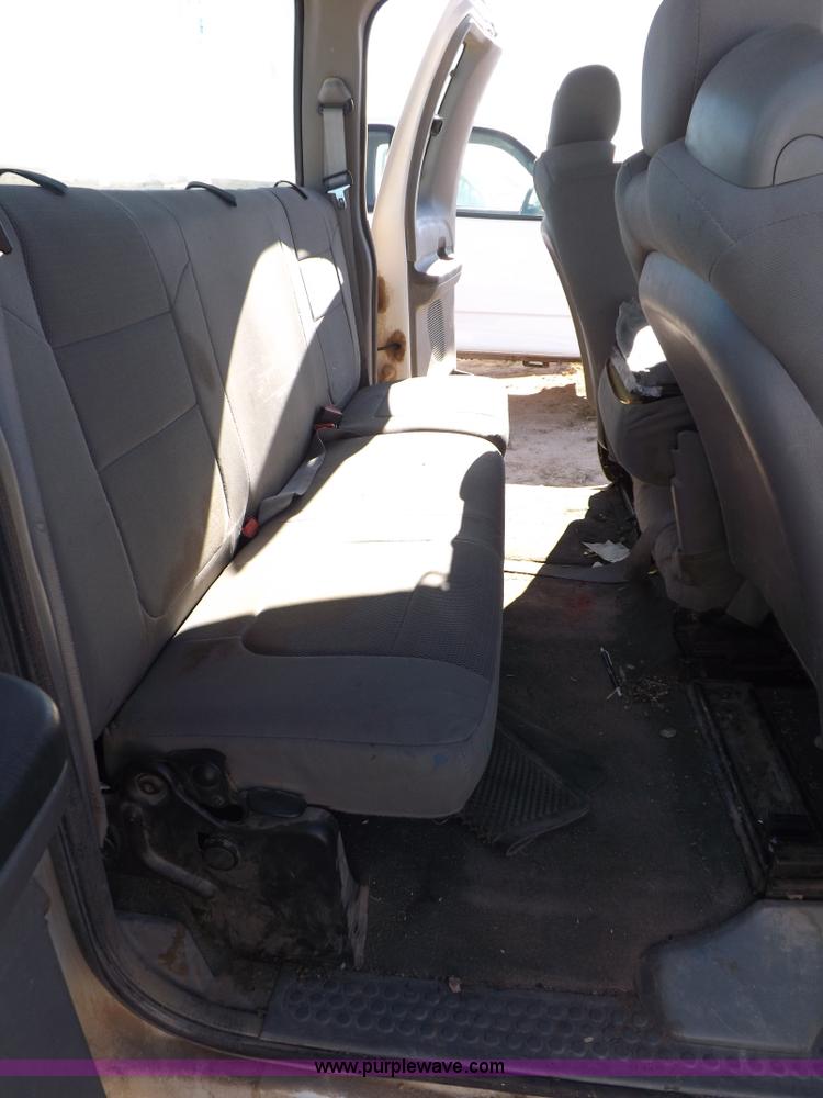 image for item F6303 2004 Ford F250 XLT Super Duty SuperCab pickup truck