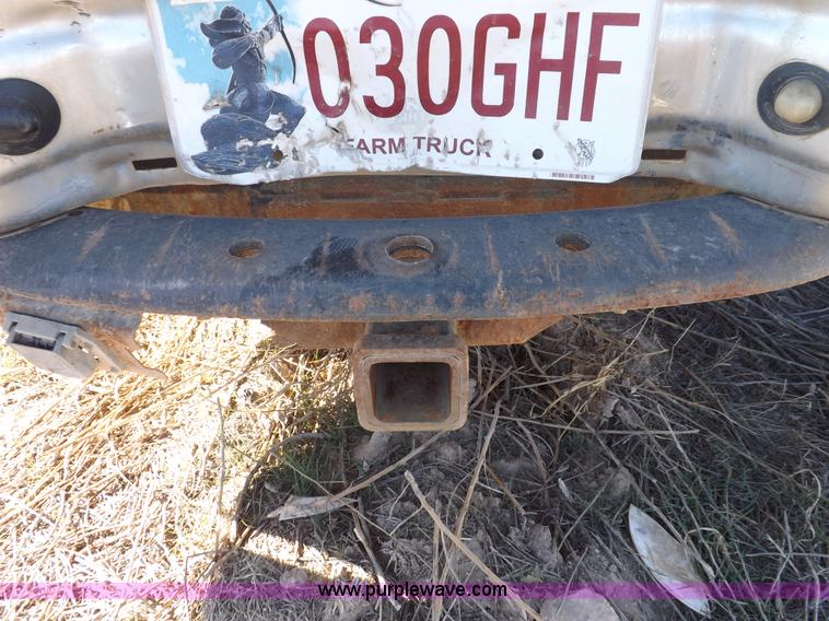 image for item F6303 2004 Ford F250 XLT Super Duty SuperCab pickup truck