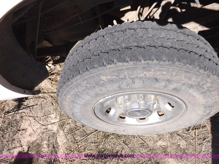 image for item F6303 2004 Ford F250 XLT Super Duty SuperCab pickup truck