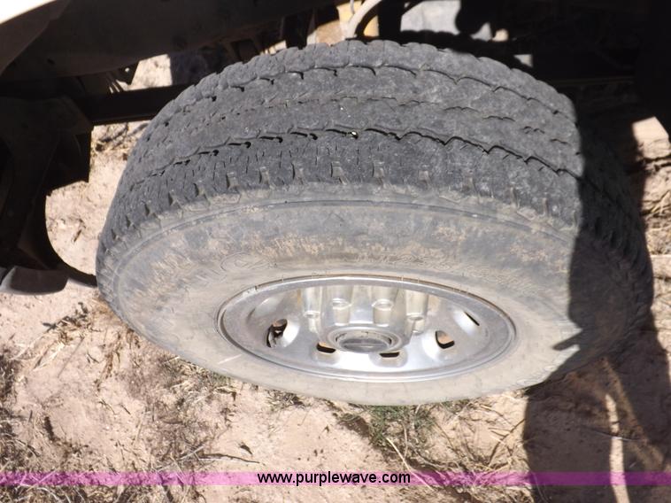 image for item F6303 2004 Ford F250 XLT Super Duty SuperCab pickup truck