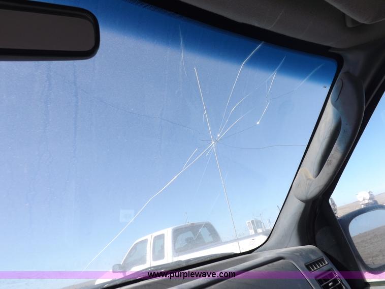 image for item F6303 2004 Ford F250 XLT Super Duty SuperCab pickup truck