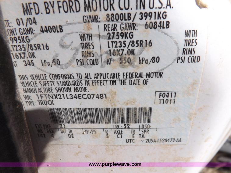 image for item F6303 2004 Ford F250 XLT Super Duty SuperCab pickup truck