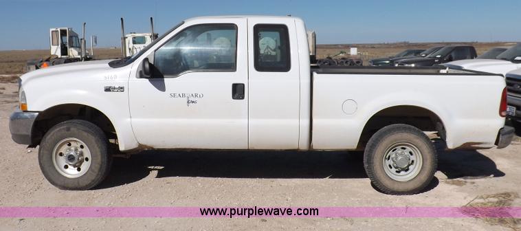 image for item F6304 2004 Ford F250 XLT Super Duty SuperCab pickup truck