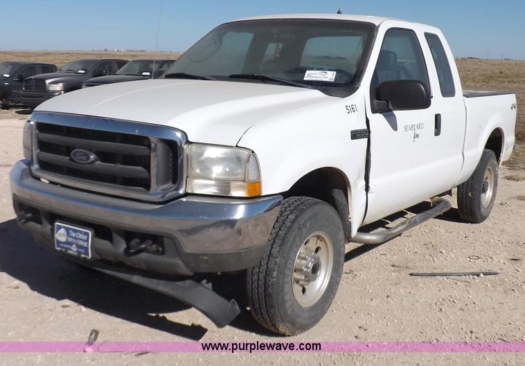 image for item F6305 2004 Ford F250 XLT Super Duty SuperCab pickup truck