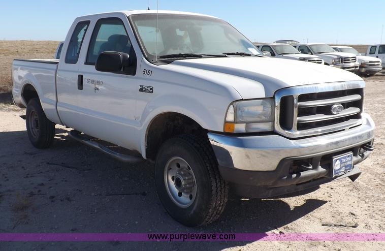 image for item F6305 2004 Ford F250 XLT Super Duty SuperCab pickup truck
