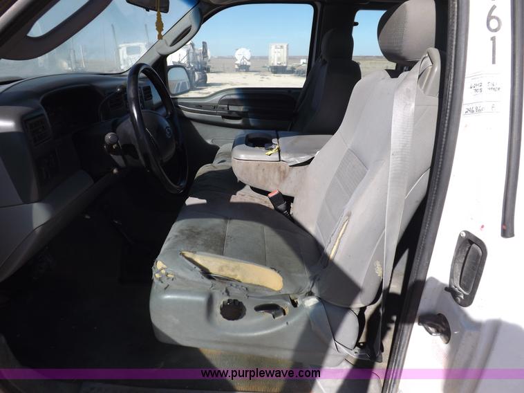 image for item F6305 2004 Ford F250 XLT Super Duty SuperCab pickup truck