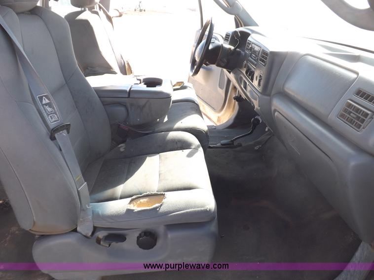 image for item F6305 2004 Ford F250 XLT Super Duty SuperCab pickup truck