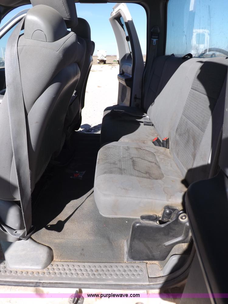 image for item F6305 2004 Ford F250 XLT Super Duty SuperCab pickup truck