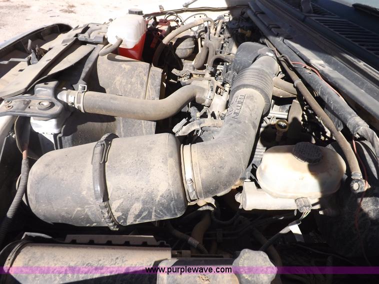 image for item F6305 2004 Ford F250 XLT Super Duty SuperCab pickup truck