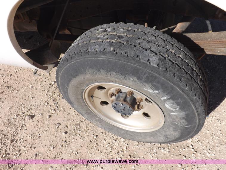 image for item F6305 2004 Ford F250 XLT Super Duty SuperCab pickup truck