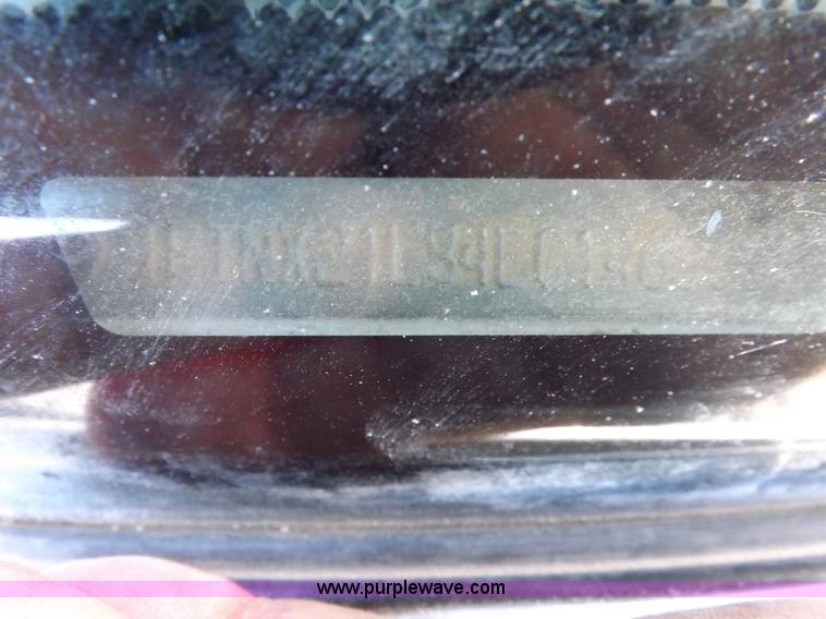 image for item F6305 2004 Ford F250 XLT Super Duty SuperCab pickup truck