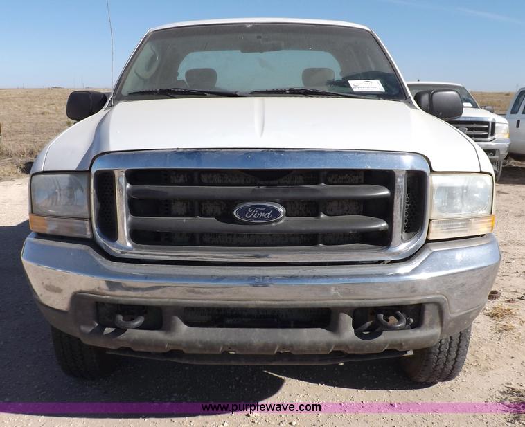 image for item F6306 2004 Ford F250 XLT Super Duty SuperCab pickup truck