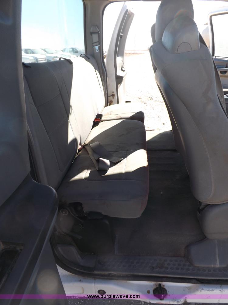 image for item F6306 2004 Ford F250 XLT Super Duty SuperCab pickup truck