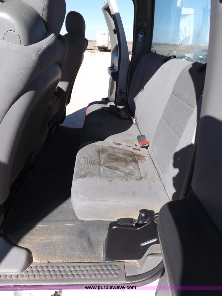 image for item F6306 2004 Ford F250 XLT Super Duty SuperCab pickup truck