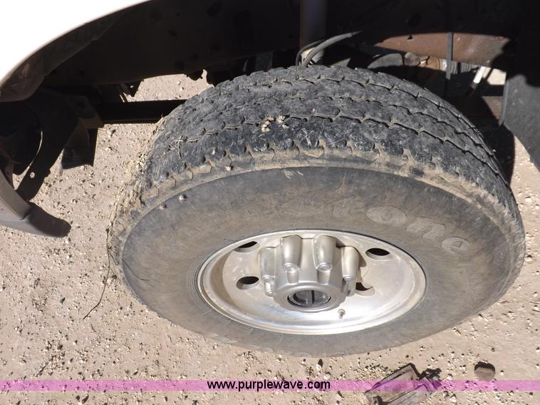 image for item F6306 2004 Ford F250 XLT Super Duty SuperCab pickup truck