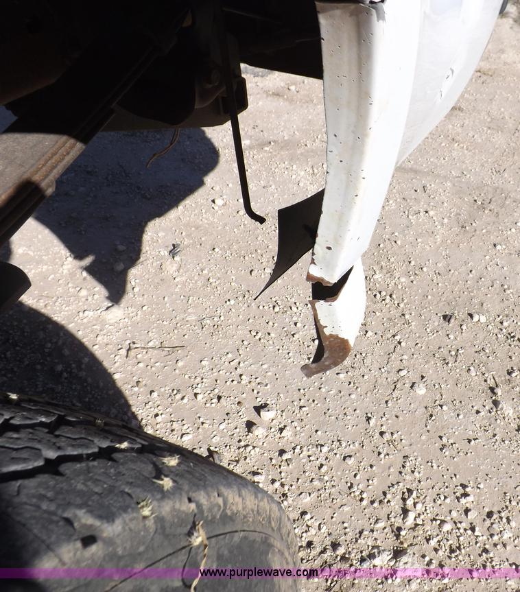 image for item F6306 2004 Ford F250 XLT Super Duty SuperCab pickup truck