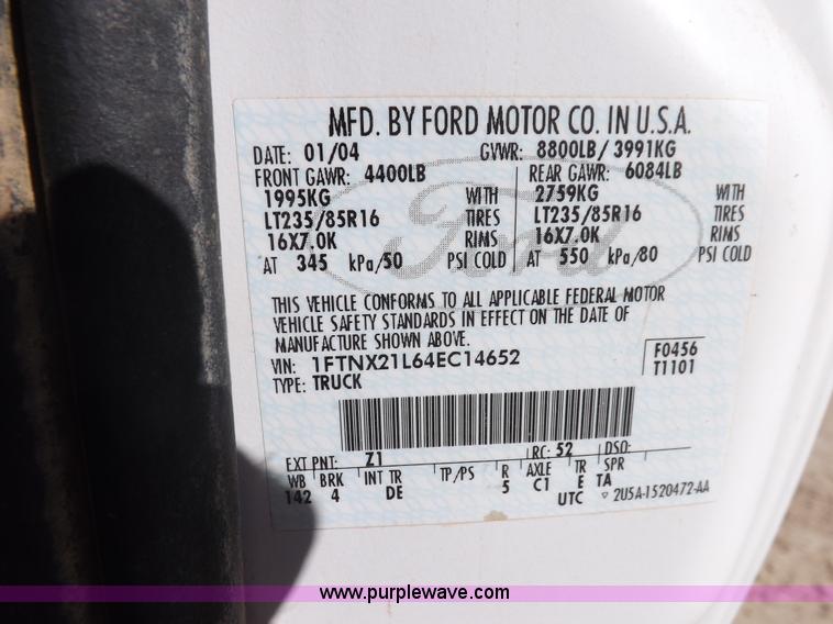 image for item F6306 2004 Ford F250 XLT Super Duty SuperCab pickup truck