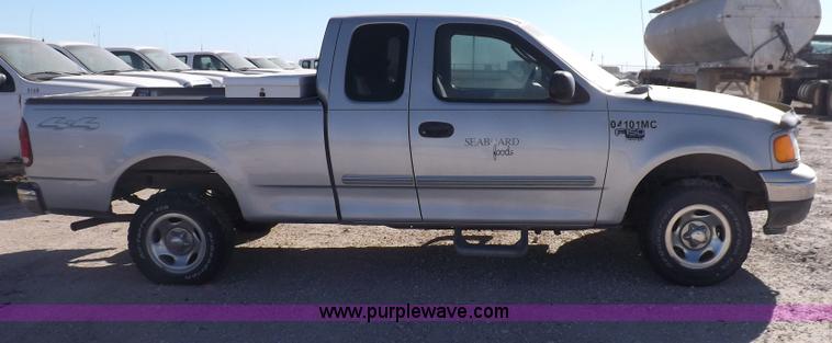 image for item F6307 2004 Ford F150 XLT SuperCab pickup truck