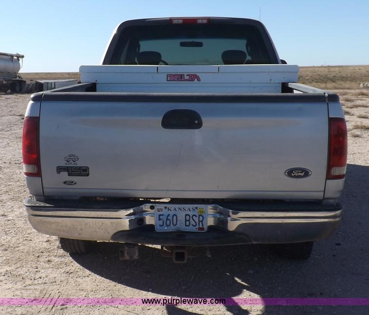 image for item F6307 2004 Ford F150 XLT SuperCab pickup truck