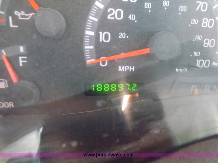 image for item F6307 2004 Ford F150 XLT SuperCab pickup truck