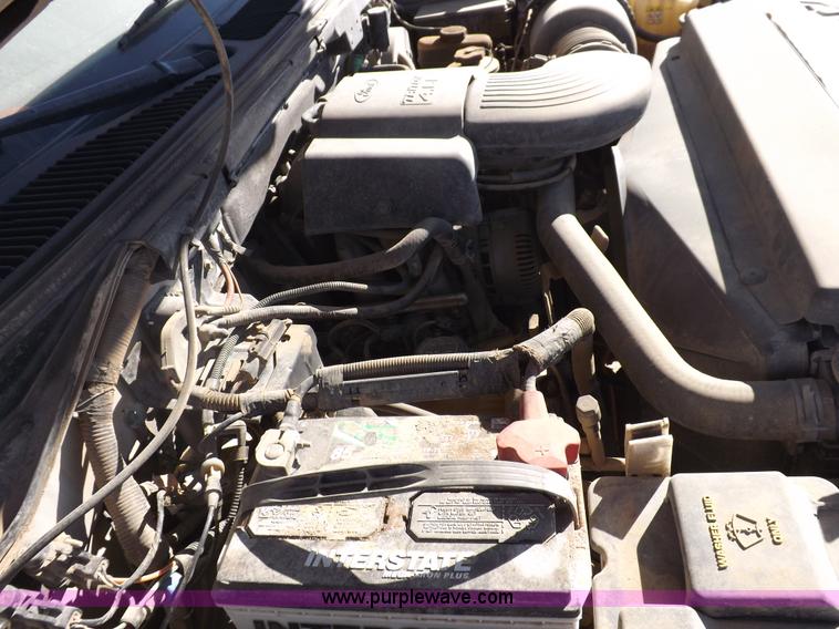 image for item F6307 2004 Ford F150 XLT SuperCab pickup truck