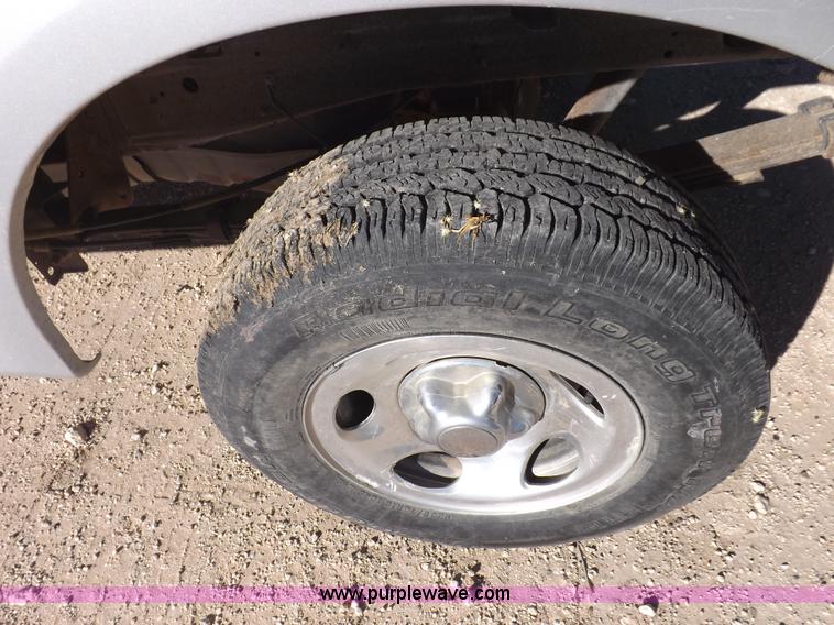 image for item F6307 2004 Ford F150 XLT SuperCab pickup truck