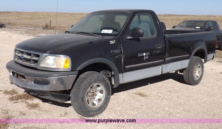image for item F6308 1997 Ford F250 XL pickup truck