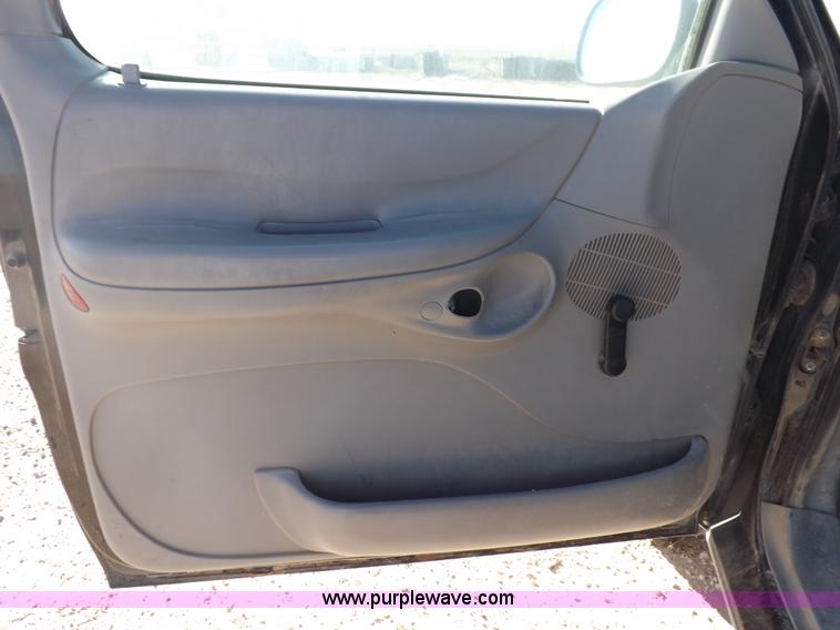 image for item F6308 1997 Ford F250 XL pickup truck