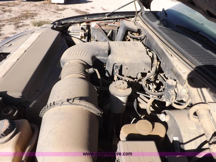 image for item F6308 1997 Ford F250 XL pickup truck