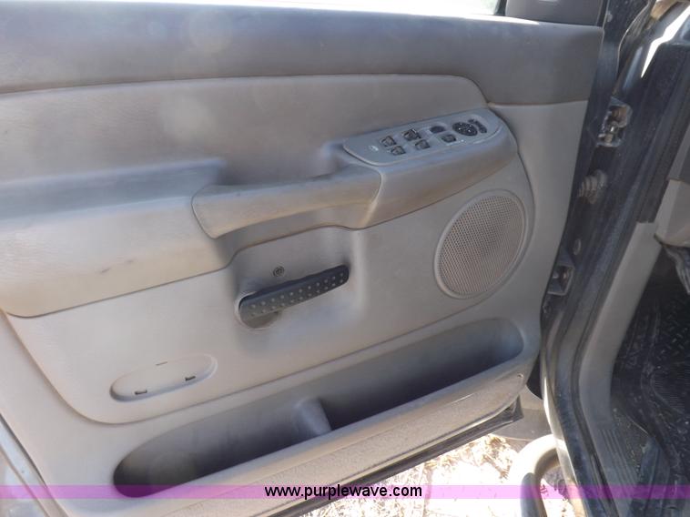 image for item F6309 2002 Dodge Ram 1500 Sport Quad Cab pickup truck