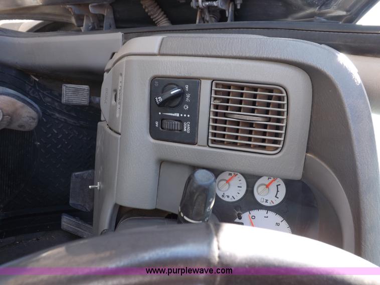 image for item F6309 2002 Dodge Ram 1500 Sport Quad Cab pickup truck