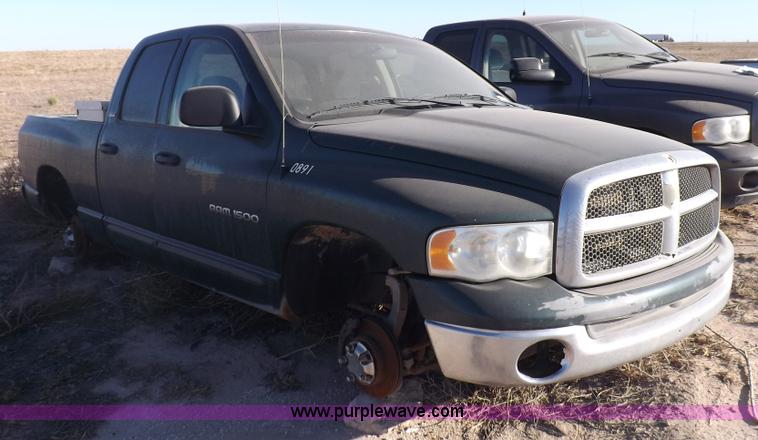image for item F6310 2002 Dodge Ram 1500 SLT Quad Cab pickup truck