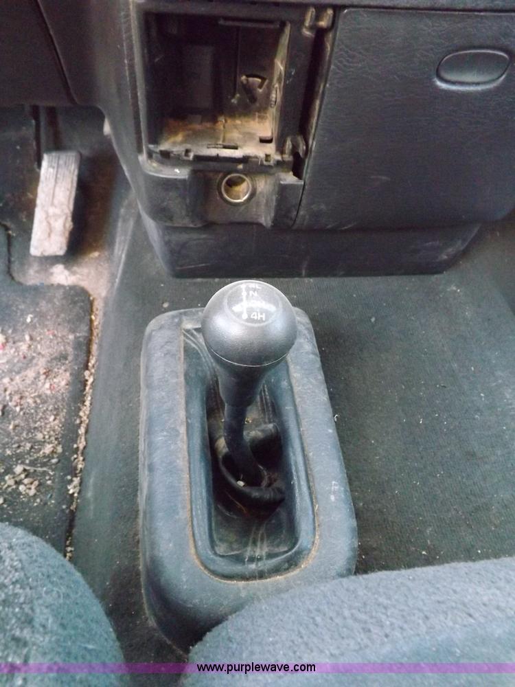 image for item F6310 2002 Dodge Ram 1500 SLT Quad Cab pickup truck