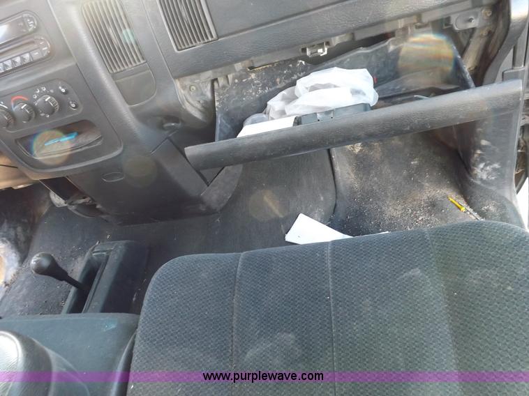 image for item F6310 2002 Dodge Ram 1500 SLT Quad Cab pickup truck