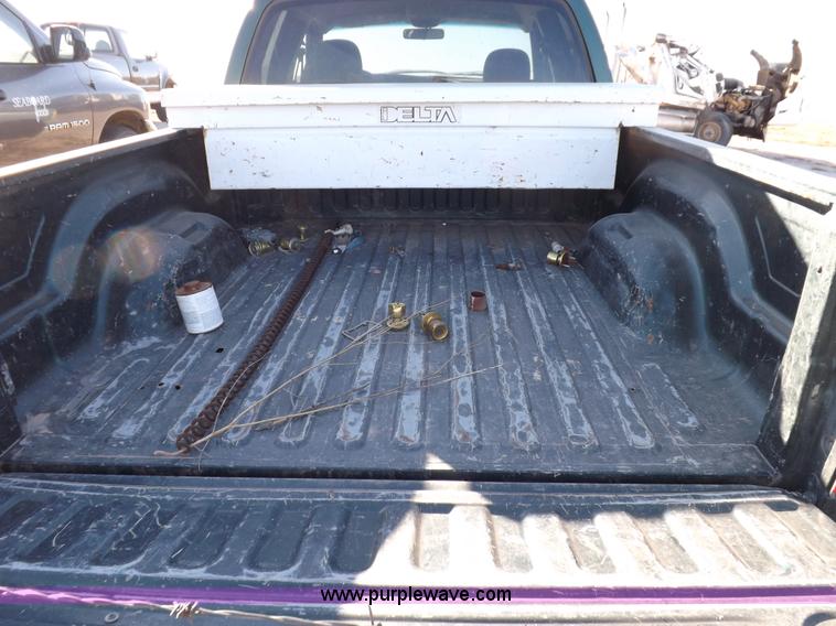 image for item F6310 2002 Dodge Ram 1500 SLT Quad Cab pickup truck