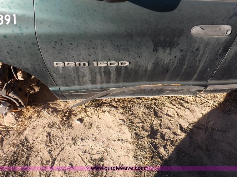 image for item F6310 2002 Dodge Ram 1500 SLT Quad Cab pickup truck