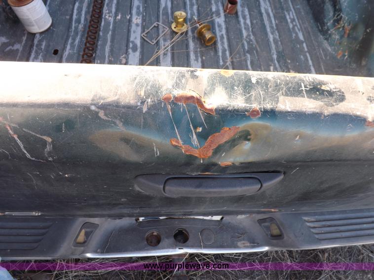 image for item F6310 2002 Dodge Ram 1500 SLT Quad Cab pickup truck