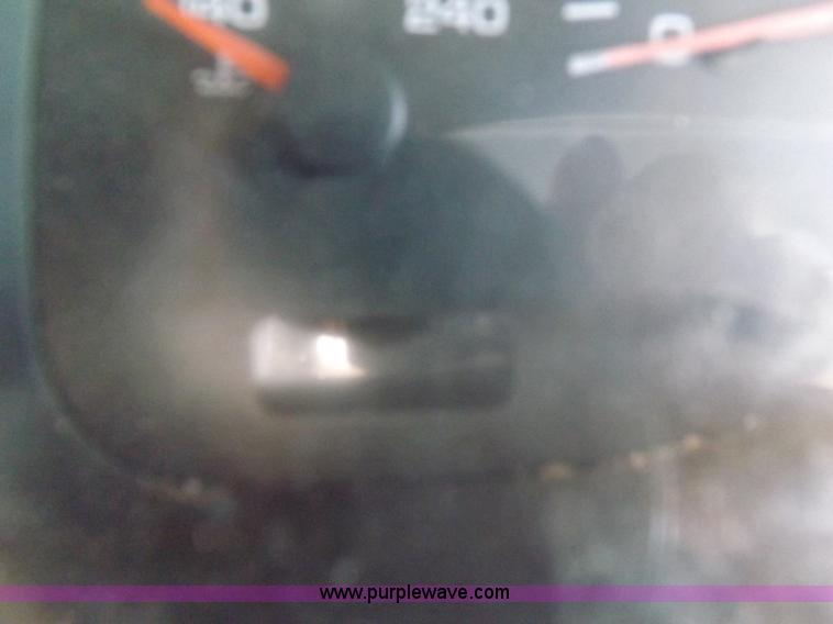 image for item F6312 2002 Dodge Ram 3500 pickup truck cab and chassis