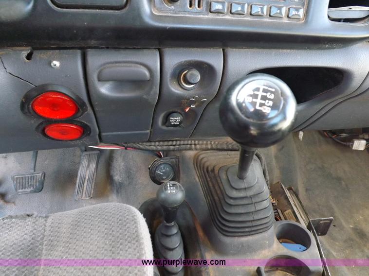 image for item F6312 2002 Dodge Ram 3500 pickup truck cab and chassis