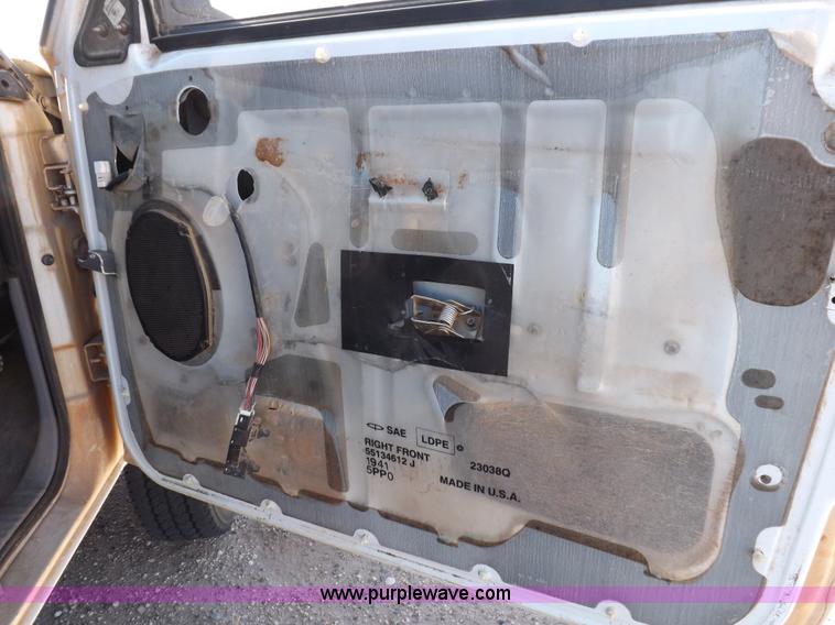 image for item F6312 2002 Dodge Ram 3500 pickup truck cab and chassis