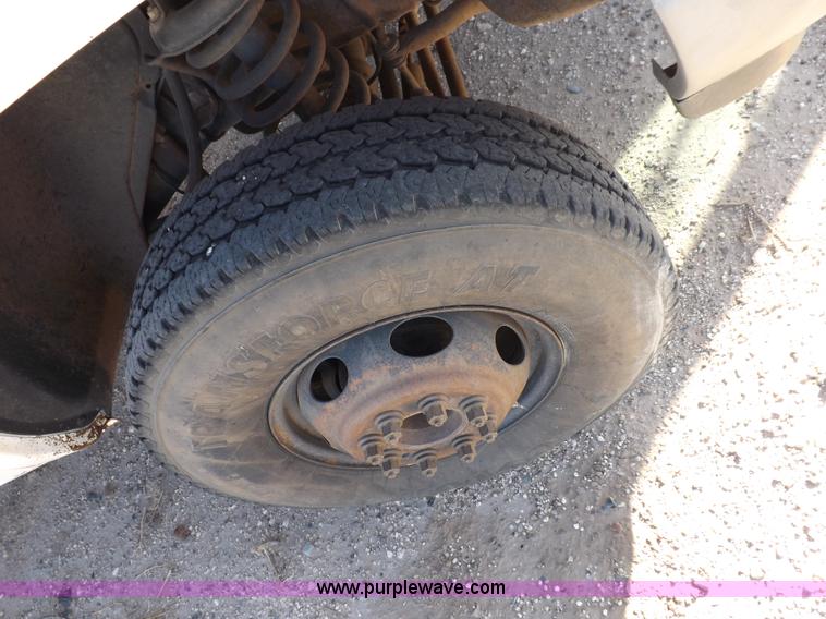 image for item F6312 2002 Dodge Ram 3500 pickup truck cab and chassis