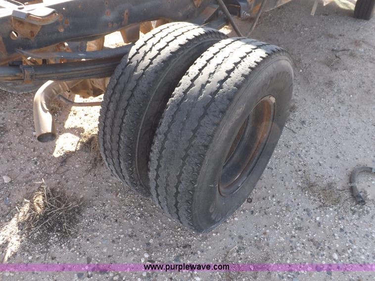 image for item F6312 2002 Dodge Ram 3500 pickup truck cab and chassis