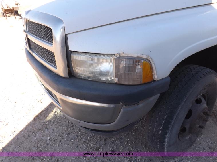 image for item F6312 2002 Dodge Ram 3500 pickup truck cab and chassis